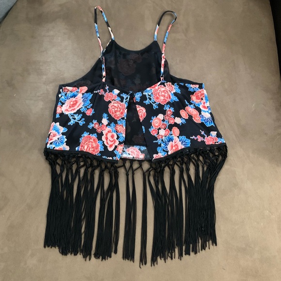 ❌SOLD❌Forever 21 Floral Fringe Top - Picture 4 of 7